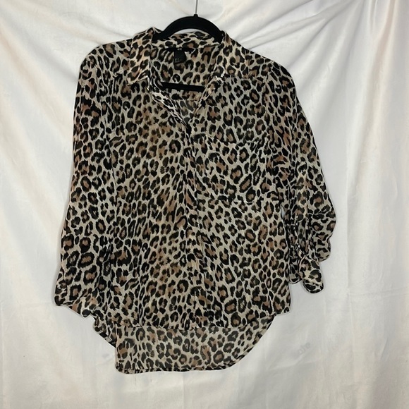 H&M SHEER CHEETAH BUTTON DOWN BLOUSE (6) - Picture 1 of 8